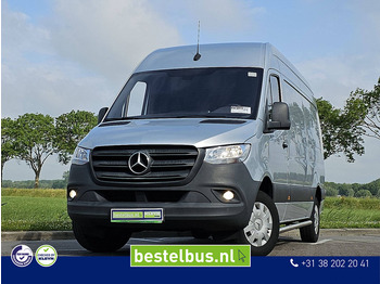 כלי רכב מסחרי עם לוח MERCEDES-BENZ Sprinter 316