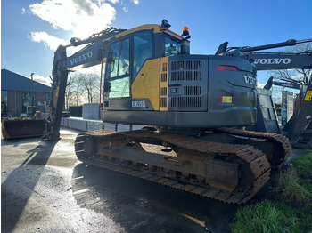 מחפר סורק VOLVO ECR235EL