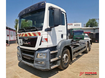 משאית עם שלדת תא MAN TGS 26.320