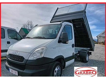 כלי רכב מסחרי מזהיר IVECO Daily 35C15