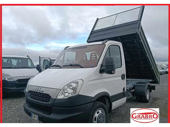 כלי רכב מסחרי מזהיר IVECO Daily 35c12