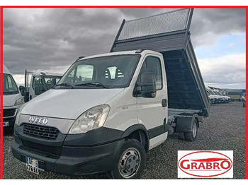 כלי רכב מסחרי מזהיר IVECO Daily 35C15