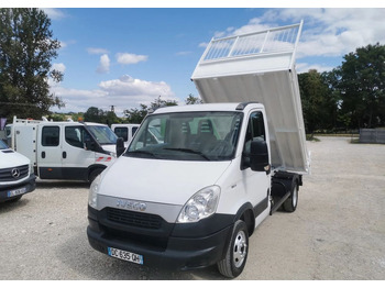 כלי רכב מסחרי מזהיר IVECO Daily 35c11