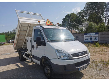 כלי רכב מסחרי מזהיר IVECO Daily 35c11