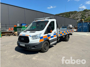 כלי רכב מסחרי במיטה שטוחה FORD Transit