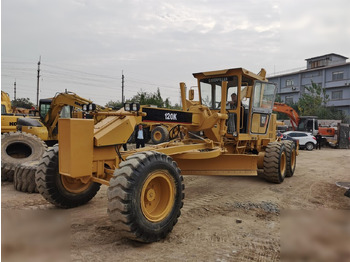 מפלסת CATERPILLAR 120K