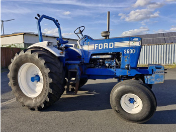 טרקטור חקלאי FORD