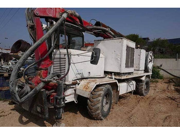 משאית משאבת בטון Titan IS26: תמונה 3