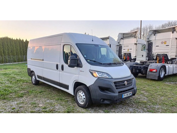 כלי רכב מסחרי עם לוח FIAT Ducato