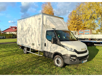 כלי רכב מסחרי עם תיבה IVECO Daily 35s16