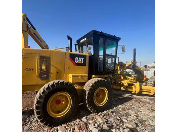 מפלסת CATERPILLAR 140K