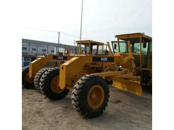 מפלסת CATERPILLAR 140H