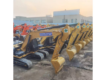 מחפר CATERPILLAR 320D2