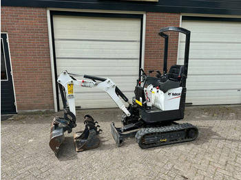 מיני מחפר BOBCAT E10