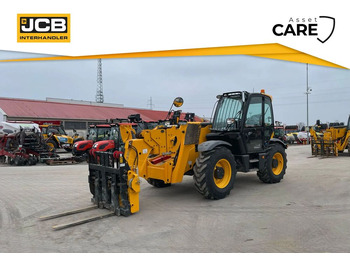מפעיל טלסקופי JCB