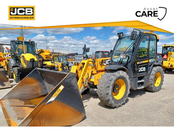 מפעיל טלסקופי JCB