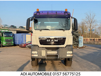 מזהיר MAN TGS 26.400