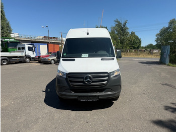 כלי רכב מסחרי עם לוח MERCEDES-BENZ Sprinter 316