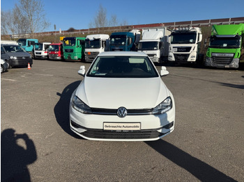 האצ'בק VOLKSWAGEN