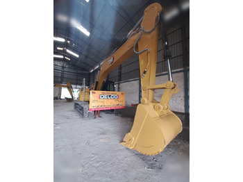 מחפר סורק CATERPILLAR 320D3