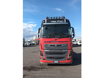 משאית צד נופל/ שטוחה VOLVO FH16 750: תמונה 3 משאית צד נופל/ שטוחה VOLVO FH16 750: תמונה 3