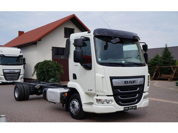 משאית עם שלדת תא DAF LF 230