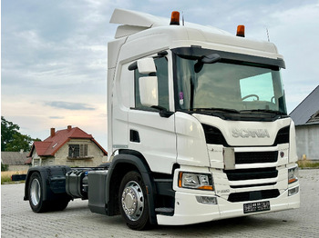 משאית עם שלדת תא SCANIA P