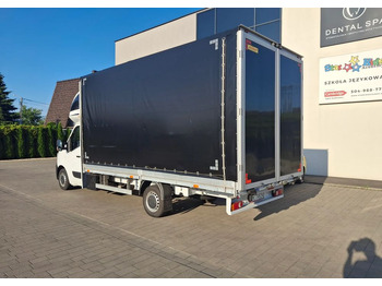 כלי רכב מסחרי עם וילונות צד RENAULT Master