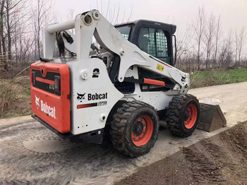 מעמיס היגוי החלקה BOBCAT S770