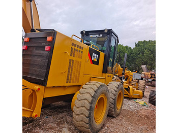 מפלסת CATERPILLAR 140G