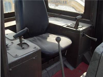 דחפור CAT D 5 H: תמונה 5