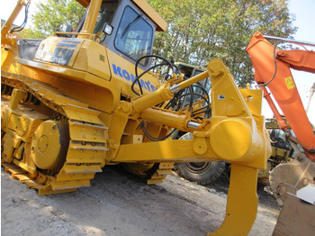 דחפור KOMATSU D155