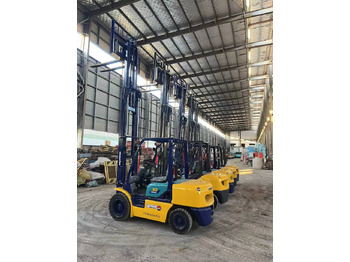 מלגזת סולר KOMATSU