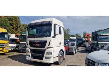 משאית עם שלדת תא MAN TGX 26.440