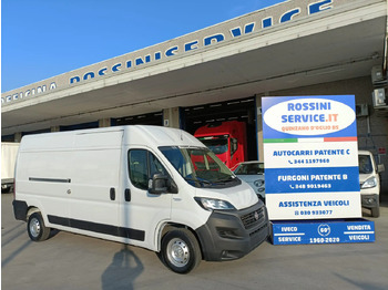 כלי רכב מסחרי עם לוח FIAT Ducato