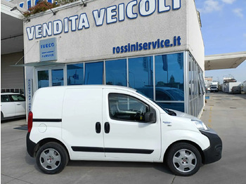 כלי רכב מסחרי עם לוח FIAT Fiorino
