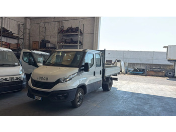 כלי רכב מסחרי מזהיר IVECO Daily 35c16