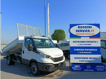 כלי רכב מסחרי מזהיר IVECO Daily 35c16