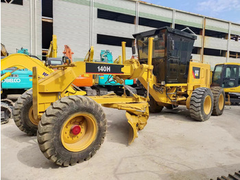 מפלסת CATERPILLAR 140H