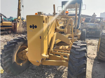 מפלסת KOMATSU