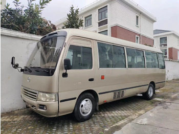 אוטובוס פרברים TOYOTA Coaster: תמונה 5
