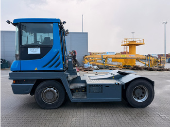 טרקטור מסוף Terberg RT223 4x4: תמונה 3