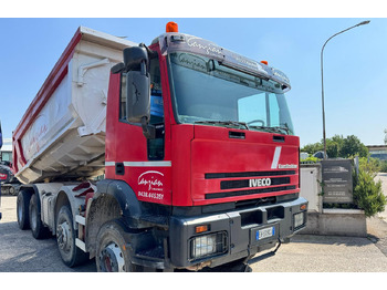 מזהיר IVECO Trakker