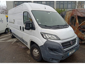 כלי רכב מסחרי עם לוח FIAT Ducato