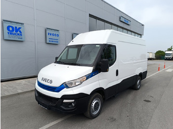 כלי רכב מסחרי עם לוח IVECO Daily 35s14