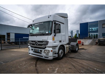 יחידת טרקטור MERCEDES-BENZ Actros 1844