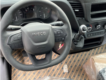 Interior photo 1: כלי רכב מסחרי עם לוח Iveco DAILY VAN, 2,3D 156k, 35S16 V