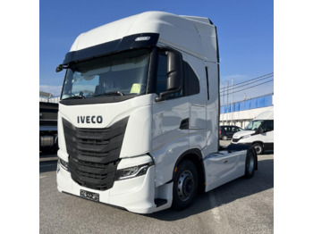 יחידת טרקטור IVECO S-WAY
