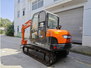 מיני מחפר DOOSAN DH60