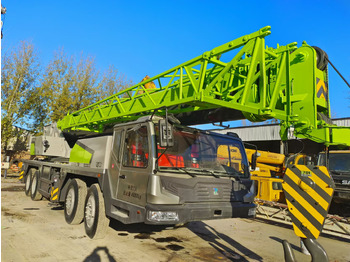 עגורן נייד ZOOMLION ZTC700V